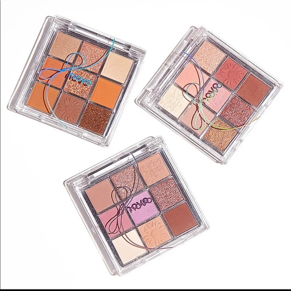 NUDE Shining Matte Eyeshadow Palette Waterproof! - Picture 9 of 13